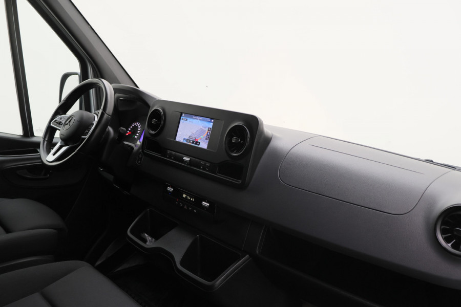 Mercedes-Benz Sprinter 317 CDI Automaat L2H1 3-Zits, Elek. laadklep, Stoelverwarming, Camera, Cruise, Apple Carplay, 18''
