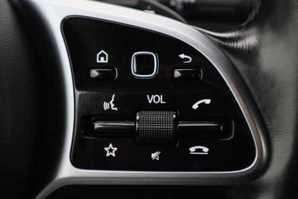 Mercedes-Benz Sprinter 317 CDI Automaat L2H1 3-Zits, Elek. laadklep, Stoelverwarming, Camera, Cruise, Apple Carplay, 18''