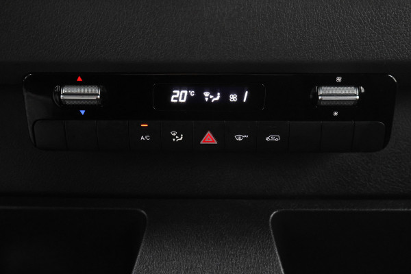 Mercedes-Benz Sprinter 317 CDI Automaat L2H1 3-Zits, Elek. laadklep, Stoelverwarming, Camera, Cruise, Apple Carplay, 18''