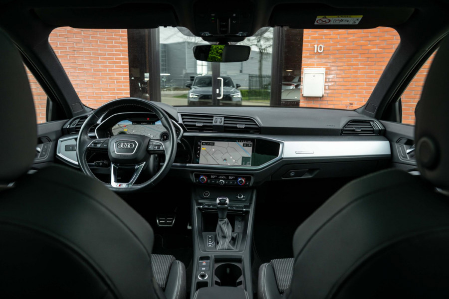 Audi Q3 45 TFSI e S-Line 245pk ACC Pano Matrix Camera