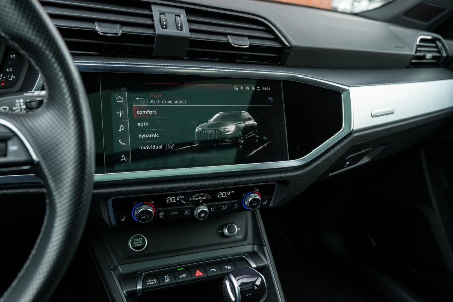 Audi Q3 45 TFSI e S-Line 245pk ACC Pano Matrix Camera