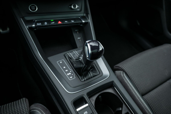 Audi Q3 45 TFSI e S-Line 245pk ACC Pano Matrix Camera