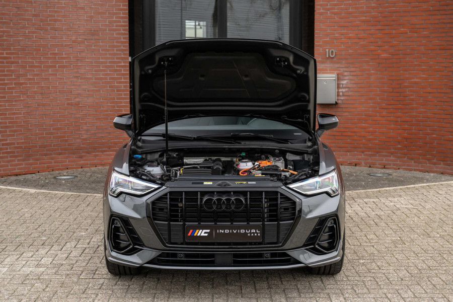 Audi Q3 45 TFSI e S-Line 245pk ACC Pano Matrix Camera