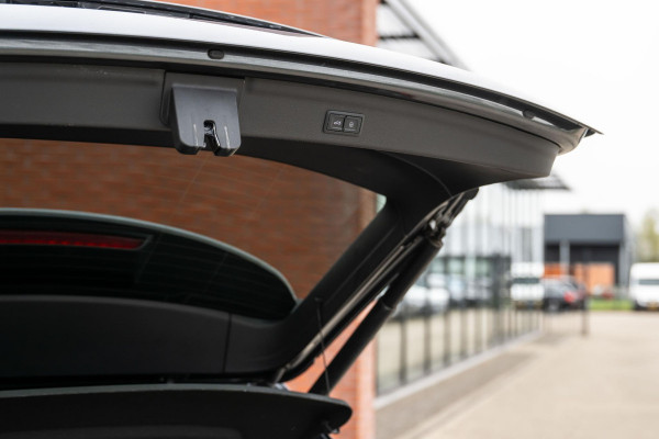 Audi Q3 45 TFSI e S-Line 245pk ACC Pano Matrix Camera