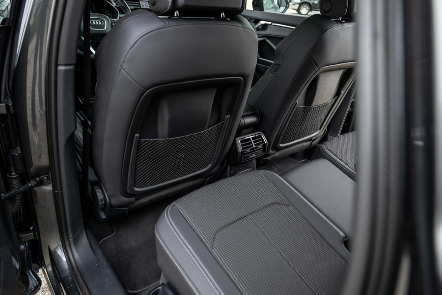 Audi Q3 45 TFSI e S-Line 245pk ACC Pano Matrix Camera