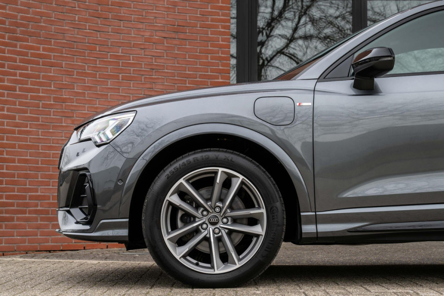 Audi Q3 45 TFSI e S-Line 245pk ACC Pano Matrix Camera