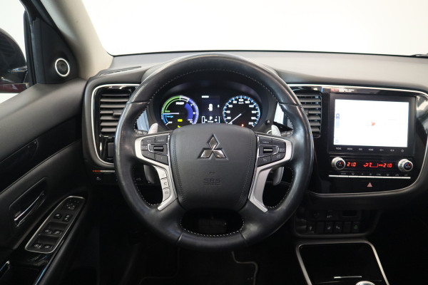 Mitsubishi Outlander 2.4 PHEV Intense+ Trekhaak 360 Camera Kantel dak