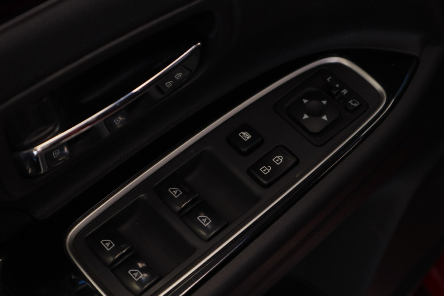 Mitsubishi Outlander 2.4 PHEV Intense+ Trekhaak 360 Camera Kantel dak