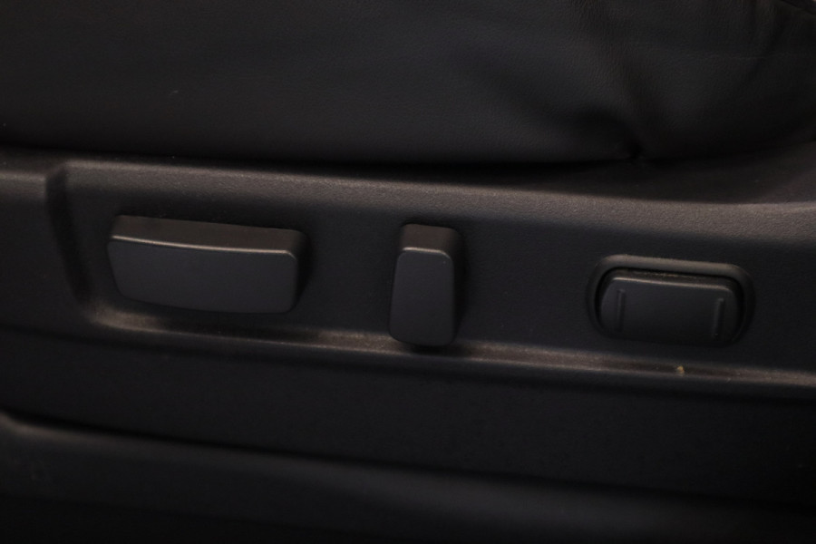 Mitsubishi Outlander 2.4 PHEV Intense+ Trekhaak 360 Camera Kantel dak