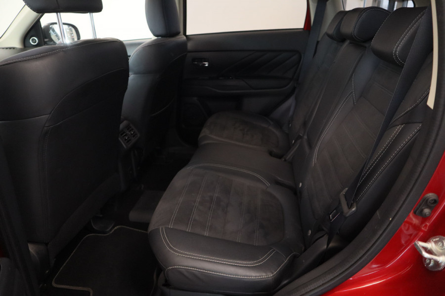 Mitsubishi Outlander 2.4 PHEV Intense+ Trekhaak 360 Camera Kantel dak