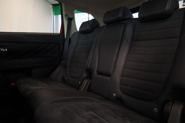 Mitsubishi Outlander 2.4 PHEV Intense+ Trekhaak 360 Camera Kantel dak