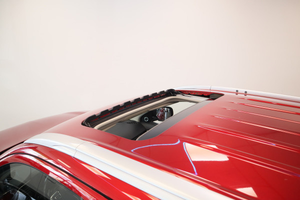 Mitsubishi Outlander 2.4 PHEV Intense+ Trekhaak 360 Camera Kantel dak