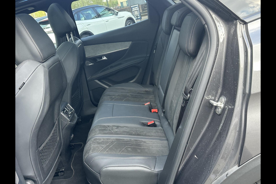 Peugeot 3008 1.6 HYbrid 225 GT Pack Business PANO | BLACK PACK | CAMERA | CRUISE CONTROL ADAPTIEF DODE HOEK SENSOR | ELEK. ACHTERKLEP | STOELVERWARMING| FOCAL AUDIO|
