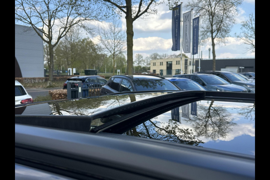 Peugeot 3008 1.6 HYbrid 225 GT Pack Business PANO | BLACK PACK | CAMERA | CRUISE CONTROL ADAPTIEF DODE HOEK SENSOR | ELEK. ACHTERKLEP | STOELVERWARMING| FOCAL AUDIO|