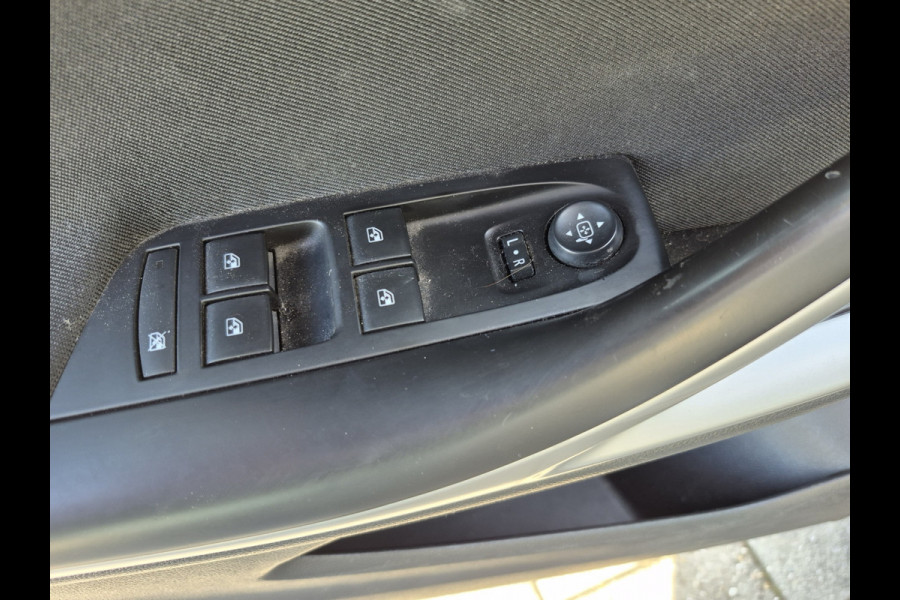 Opel Astra Sports Tourer BWJ 2019 1.6CDTI 111PK Business+ | TREKHAAK | AIRCO | NAVI | CARPLAY | PDC |