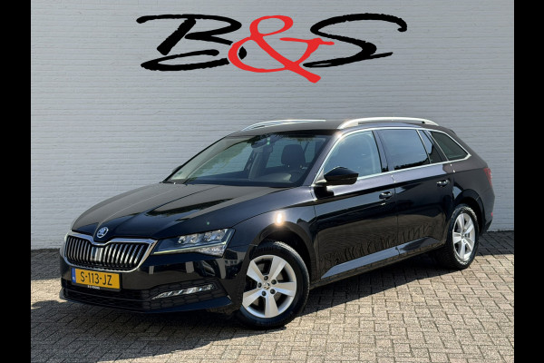 Škoda Superb Combi 1.5 TSI ACT Automaat Pdc V+A Navigatie Clima Carplay Digital dash Trekhaak Cruise