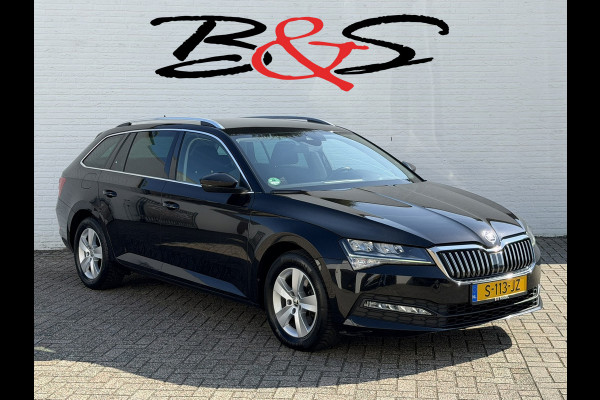 Škoda Superb Combi 1.5 TSI ACT Automaat Pdc V+A Navigatie Clima Carplay Digital dash Trekhaak Cruise