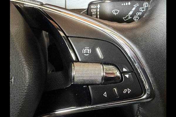 Škoda Superb Combi 1.5 TSI ACT Automaat Pdc V+A Navigatie Clima Carplay Digital dash Trekhaak Cruise