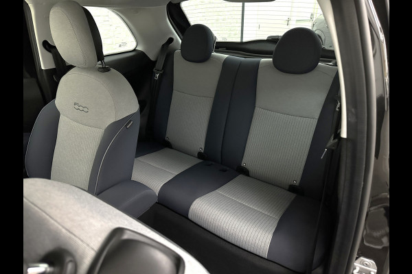 Fiat 500 e Icon 42 kWh | LED | Carplay | 93,5 SoH | Achteruitrij-Camera | Stoelverwarming | Cruise Control | DAB | PDC V+A | Dodehoek Detectie | Digitaal Display | Lane Assist | DAB Radio | Navi |