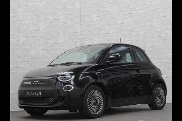 Fiat 500 e Icon 42 kWh | LED | Carplay | 93,5 SoH | Achteruitrij-Camera | Stoelverwarming | Cruise Control | DAB | PDC V+A | Dodehoek Detectie | Digitaal Display | Lane Assist | DAB Radio | Navi |