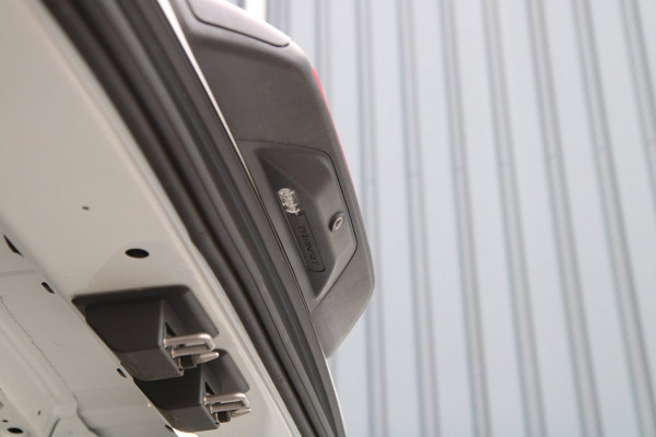 Ford Transit 310 2.0 TDCI 130PK L3H2 Trend / Camera / Cruise / 3 zits / Multi stuur