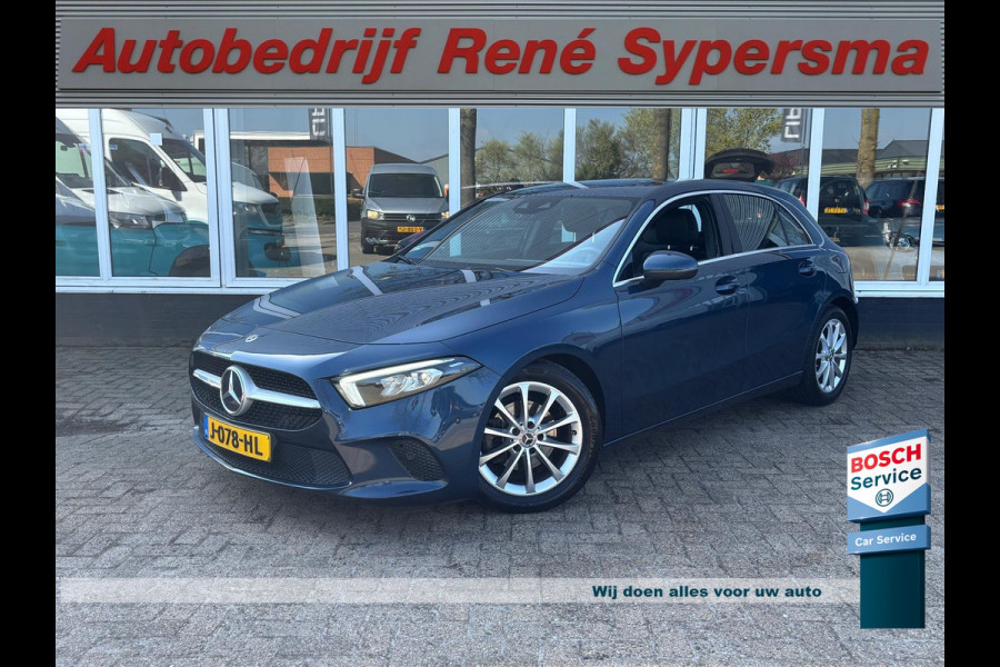 Mercedes-Benz A-Klasse 160 Business Solution Luxury | Sfeerverlichting | Mbux | Leer | Stoelverwarming