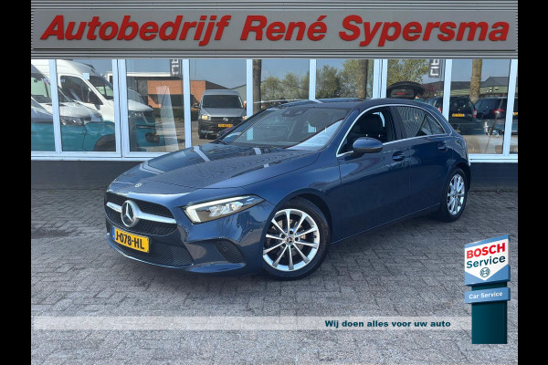 Mercedes-Benz A-Klasse 160 Business Solution Luxury | Sfeerverlichting | Mbux | Leer | Stoelverwarming