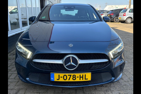 Mercedes-Benz A-Klasse 160 Business Solution Luxury | Sfeerverlichting | Mbux | Leer | Stoelverwarming