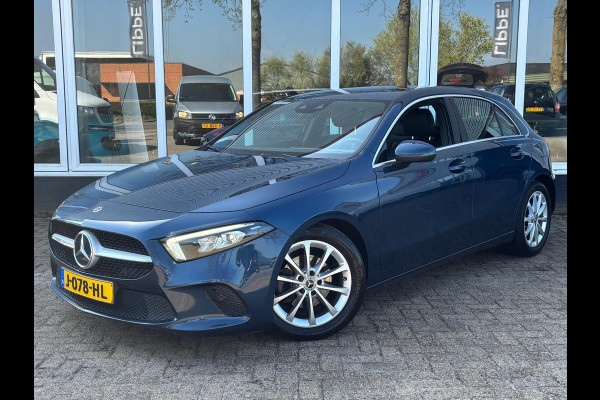 Mercedes-Benz A-Klasse 160 Business Solution Luxury | Sfeerverlichting | Mbux | Leer | Stoelverwarming