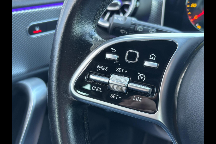 Mercedes-Benz A-Klasse 160 Business Solution Luxury | Sfeerverlichting | Mbux | Leer | Stoelverwarming