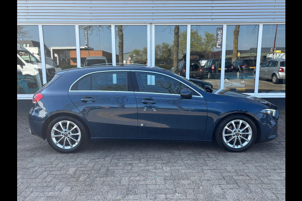 Mercedes-Benz A-Klasse 160 Business Solution Luxury | Sfeerverlichting | Mbux | Leer | Stoelverwarming