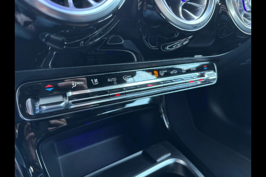 Mercedes-Benz A-Klasse 160 Business Solution Luxury | Sfeerverlichting | Mbux | Leer | Stoelverwarming