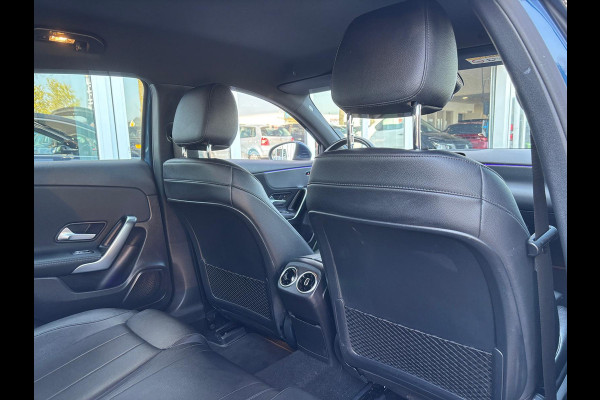 Mercedes-Benz A-Klasse 160 Business Solution Luxury | Sfeerverlichting | Mbux | Leer | Stoelverwarming