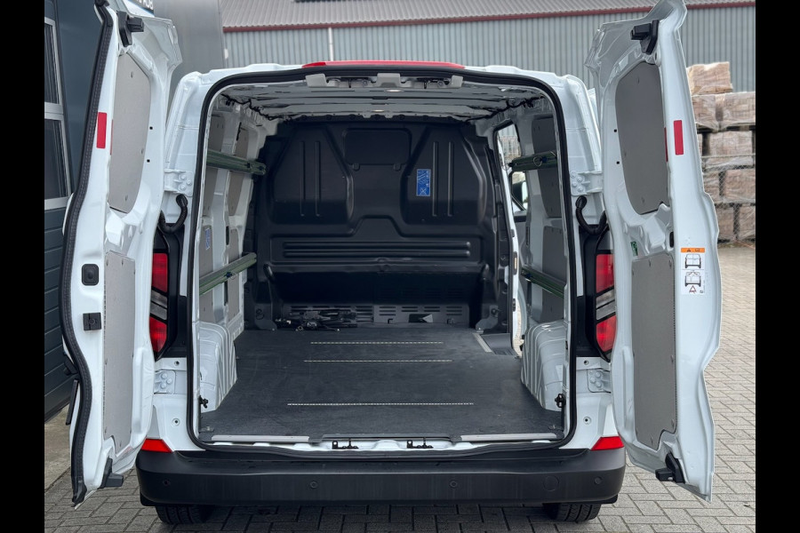Ford Transit Custom 320 2.0 TDCI L2H1 Trend 136pk | Navi | Carplay | BLIS | Camera | ACC | Betonplex | Winterpack | GARANTIE 2028