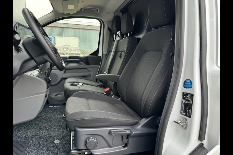 Ford Transit Custom 320 2.0 TDCI L2H1 Trend 136pk | Navi | Carplay | BLIS | Camera | ACC | Betonplex | Winterpack | GARANTIE 2028