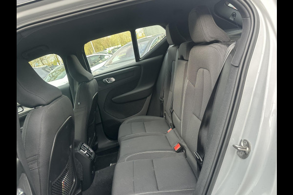 Volvo XC40 Recharge Plus SOH 93%| EERSTE EIG. ORIG. NL NAP| STOEL+ STUURVERWARMING| ELEK. TREKHAAK| ELEK. ACHTERKLEP| DODE HOEK SENSOR| DEALER ONDERHOUDEN | RIJKLAAR + 12 MND BOVAG GARANTIE |