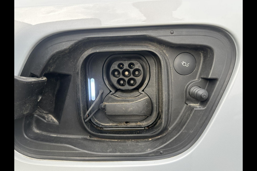 Volvo XC40 Recharge Plus SOH 93%| EERSTE EIG. ORIG. NL NAP| STOEL+ STUURVERWARMING| ELEK. TREKHAAK| ELEK. ACHTERKLEP| DODE HOEK SENSOR| DEALER ONDERHOUDEN | RIJKLAAR + 12 MND BOVAG GARANTIE |