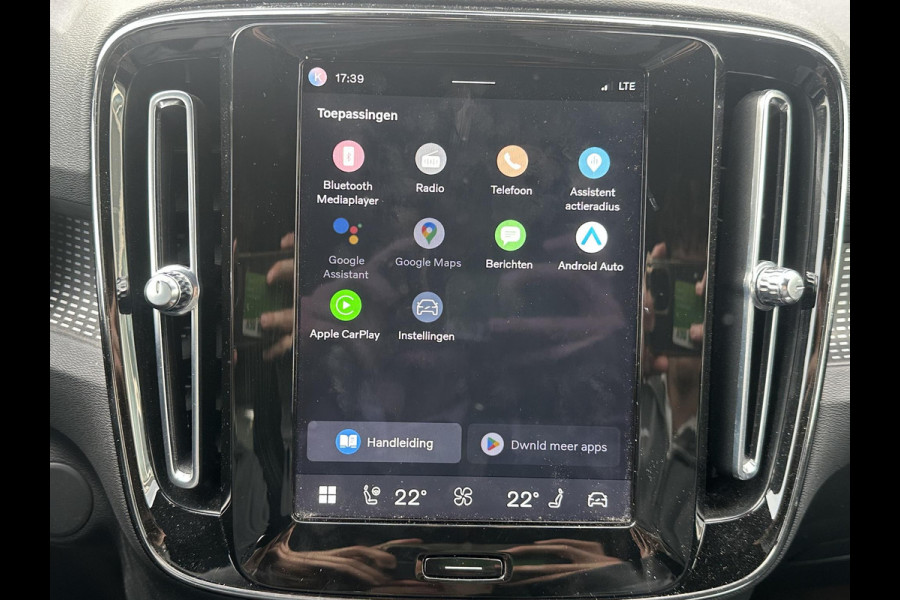 Volvo XC40 Recharge Plus SOH 93%| EERSTE EIG. ORIG. NL NAP| STOEL+ STUURVERWARMING| ELEK. TREKHAAK| ELEK. ACHTERKLEP| DODE HOEK SENSOR| DEALER ONDERHOUDEN | RIJKLAAR + 12 MND BOVAG GARANTIE |