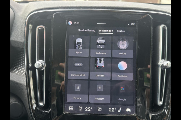 Volvo XC40 Recharge Plus SOH 93%| EERSTE EIG. ORIG. NL NAP| STOEL+ STUURVERWARMING| ELEK. TREKHAAK| ELEK. ACHTERKLEP| DODE HOEK SENSOR| DEALER ONDERHOUDEN | RIJKLAAR + 12 MND BOVAG GARANTIE |
