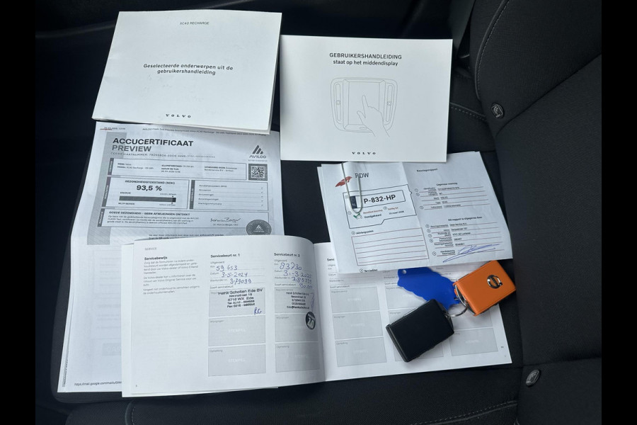 Volvo XC40 Recharge Plus SOH 93%| EERSTE EIG. ORIG. NL NAP| STOEL+ STUURVERWARMING| ELEK. TREKHAAK| ELEK. ACHTERKLEP| DODE HOEK SENSOR| DEALER ONDERHOUDEN | RIJKLAAR + 12 MND BOVAG GARANTIE |