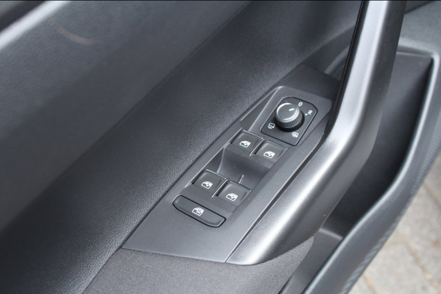 Volkswagen Taigo 1.5 TSI 150pk R-Line DSG7 Panoramadak