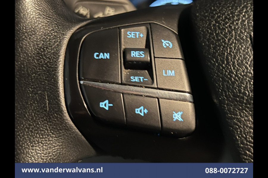 Ford Transit 2.0 TDCI 131pk L3H2 Euro6 Airco | Camera | Navigatie | Apple Carplay | LED | Cruisecontrol Parkeersensoren, Stoelverwarming, Verwarmde voorruit, Bijrijdersbank, 2500kg trekvermogen