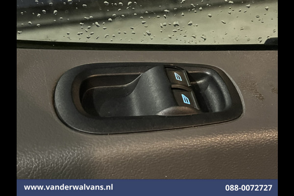 Ford Transit 2.0 TDCI 131pk L3H2 Euro6 Airco | Camera | Navigatie | Apple Carplay | LED | Cruisecontrol Parkeersensoren, Stoelverwarming, Verwarmde voorruit, Bijrijdersbank, 2500kg trekvermogen