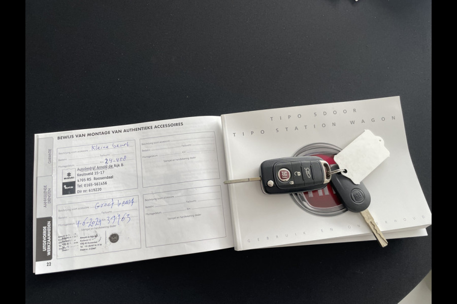 Fiat Tipo Cross 1.0 City Cross Achteruitrijcamera - Airco - Cruise control - Dakrails - Licht metalen velgen 17 inch - U-connect - Stuur multifunctioneel - Bluetooth - Elektrische ramen - Parkeersensoren - Led verlichting - Mistlampen voor - Radio - Start/stop systeem