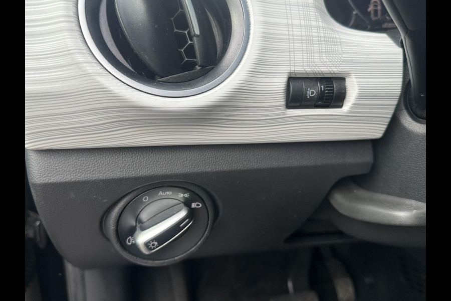 Seat Mii Electric electric Plus STOELVERWARMING| RIJKLAARPRIJS INCL. 12 MND BOVAG GARANTIE| DAB AUDIO | BLUETOOTH| PARKEERSENSOREN ACHTER| CRUISE CONTROL | SOH 85% |