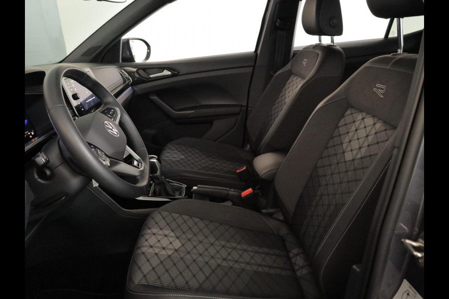 Volkswagen T-Cross 1.5 TSI R-Line 150pk DSG | Trekhaak | Navigatie | Parkeercamera | PDC