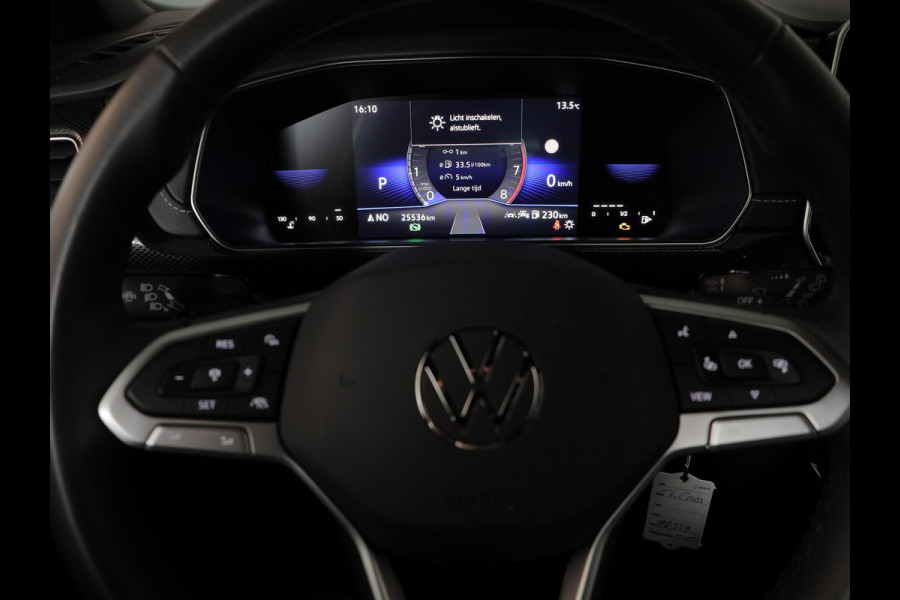 Volkswagen T-Cross 1.5 TSI R-Line 150pk DSG | Trekhaak | Navigatie | Parkeercamera | PDC