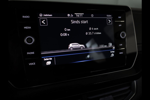 Volkswagen T-Cross 1.5 TSI R-Line 150pk DSG | Trekhaak | Navigatie | Parkeercamera | PDC