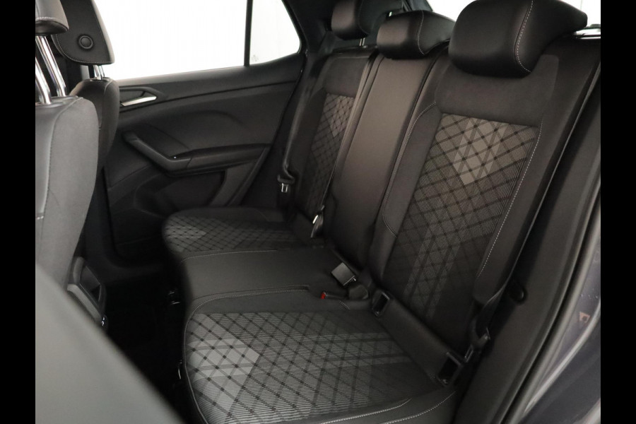 Volkswagen T-Cross 1.5 TSI R-Line 150pk DSG | Trekhaak | Navigatie | Parkeercamera | PDC
