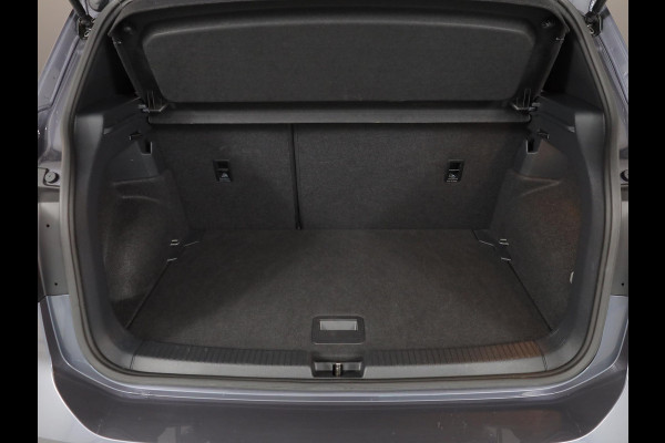 Volkswagen T-Cross 1.5 TSI R-Line 150pk DSG | Trekhaak | Navigatie | Parkeercamera | PDC
